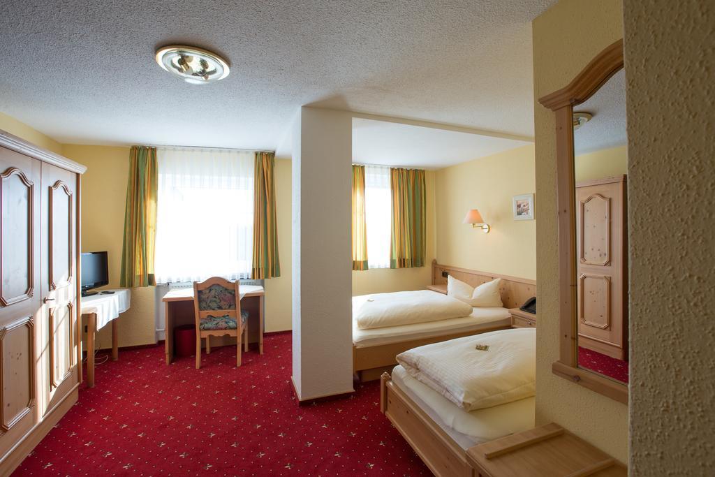 Hotel Bauer garni Ingolstadt Rum bild